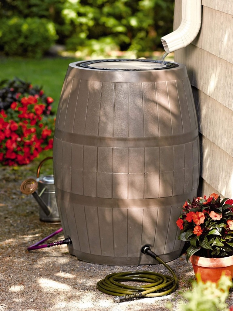 Rainwater Harvesting - Collecting Rainwater for Gardens