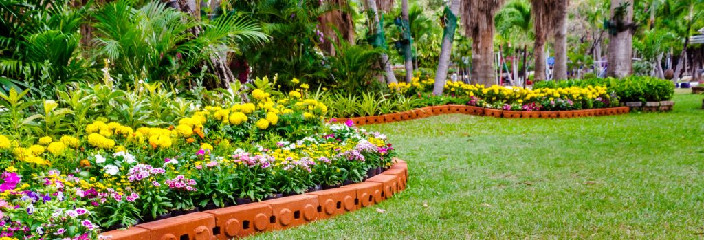 Edge a Garden - How to Edge a Garden Bed with Stone or Bricks
