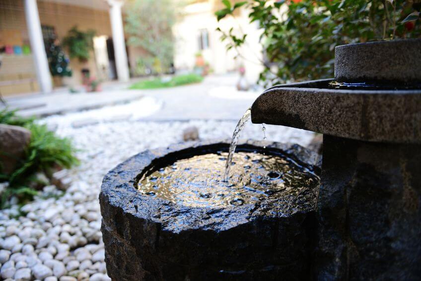 Your Guide To Choosing An Outdoor Fountain - Water Features