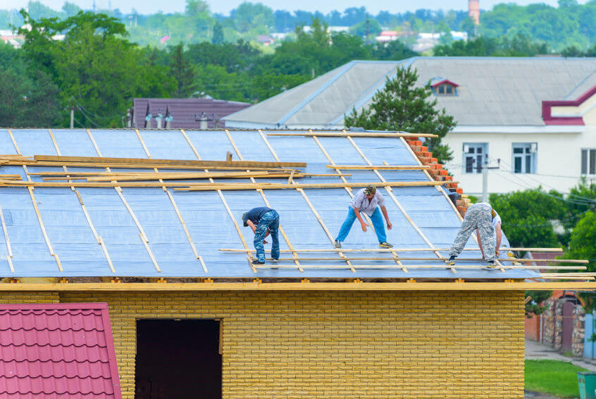 Hiring a Roofing Company for Your Real Estate Business